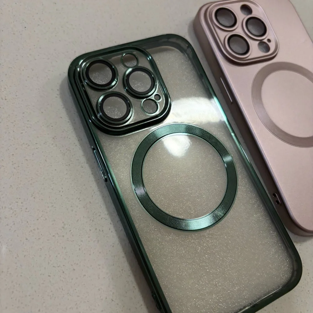 iPhone 15 Pro MagSafe Phone Case - Green and Pink